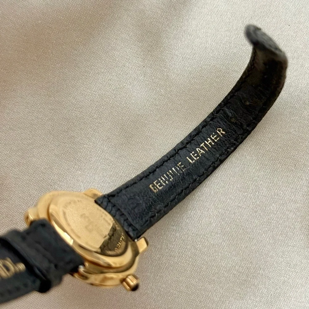 AUTHENTIC VINTAGE FENDI INTERCHANGEABLE BEZEL LEATHER WATCH RARE - Picture 7 of 8